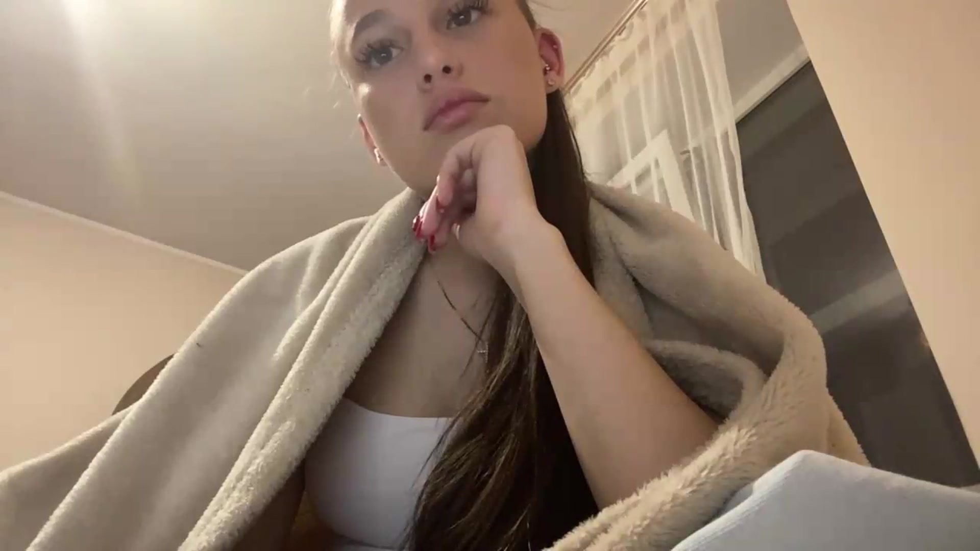 Gallery image thumbnail from irynasweetx's myfreecams stream on, 06/18/2026, 22:12 image 14 of 20