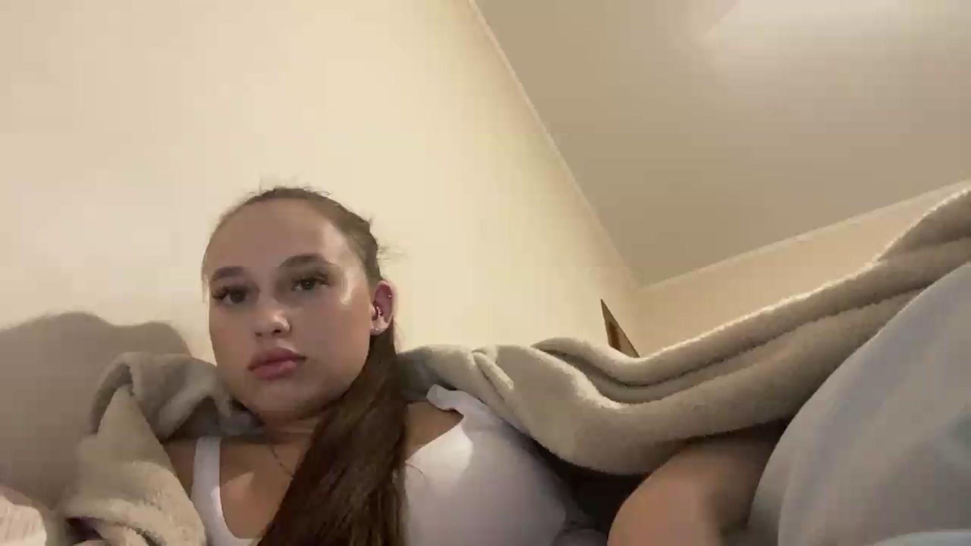 Gallery image thumbnail from irynasweetx's myfreecams stream on, 06/18/2026, 23:08 image 10 of 20