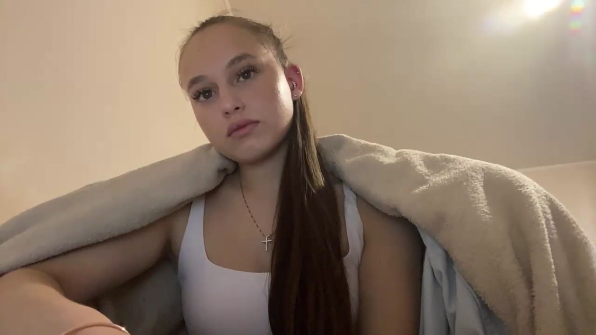 Gallery image thumbnail from irynasweetx's myfreecams stream on, 06/18/2026, 23:08 image 5 of 20