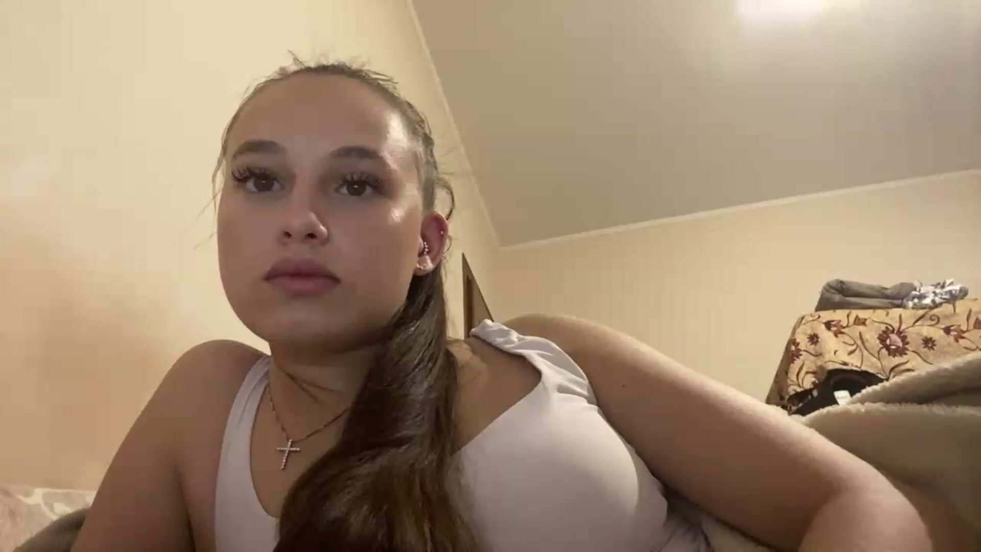 Gallery image thumbnail from irynasweetx's myfreecams stream on, 06/18/2026, 23:50 image 14 of 20