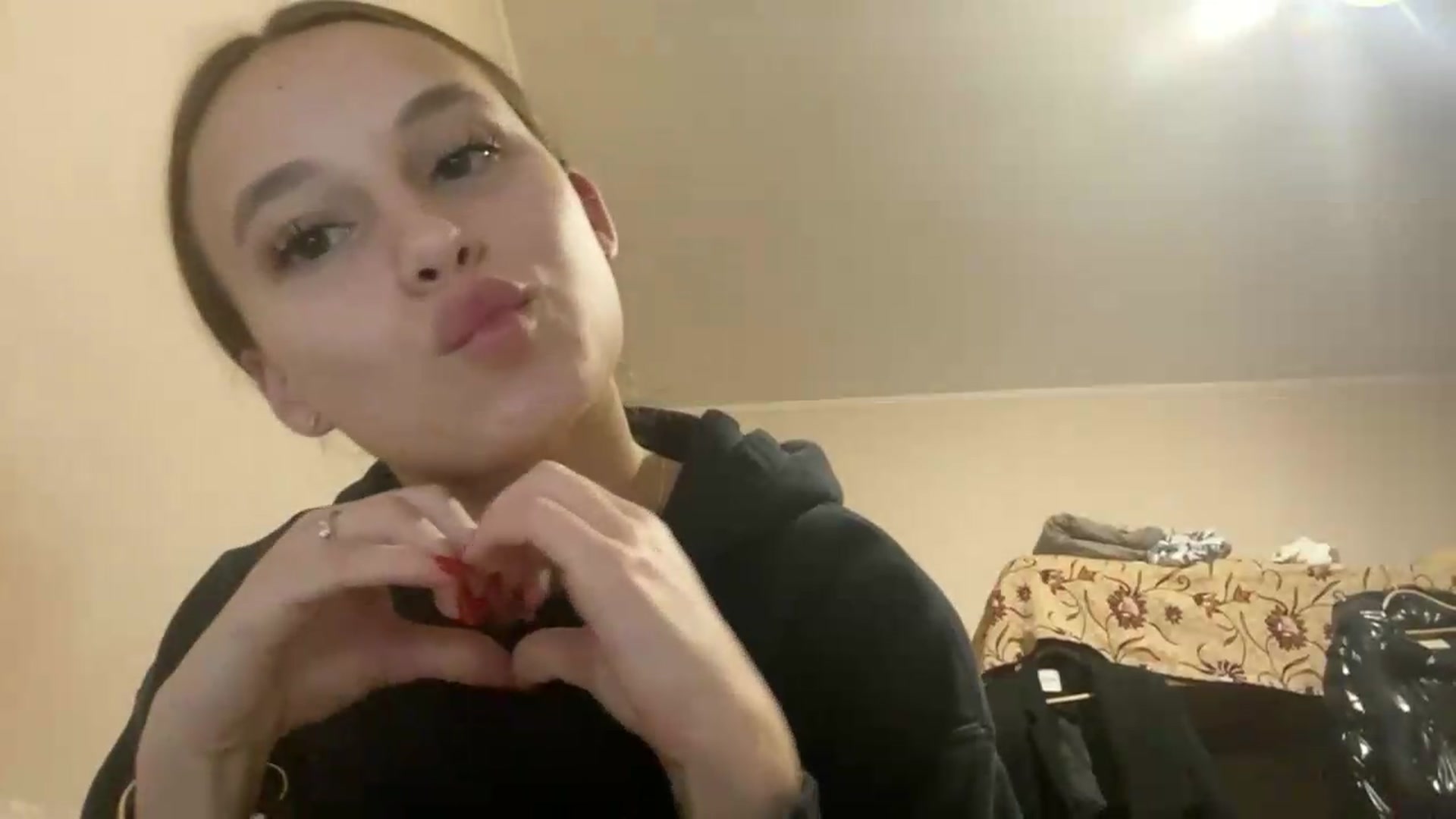 Gallery image thumbnail from irynasweetx's myfreecams stream on, 06/19/2026, 22:58 image 6 of 20