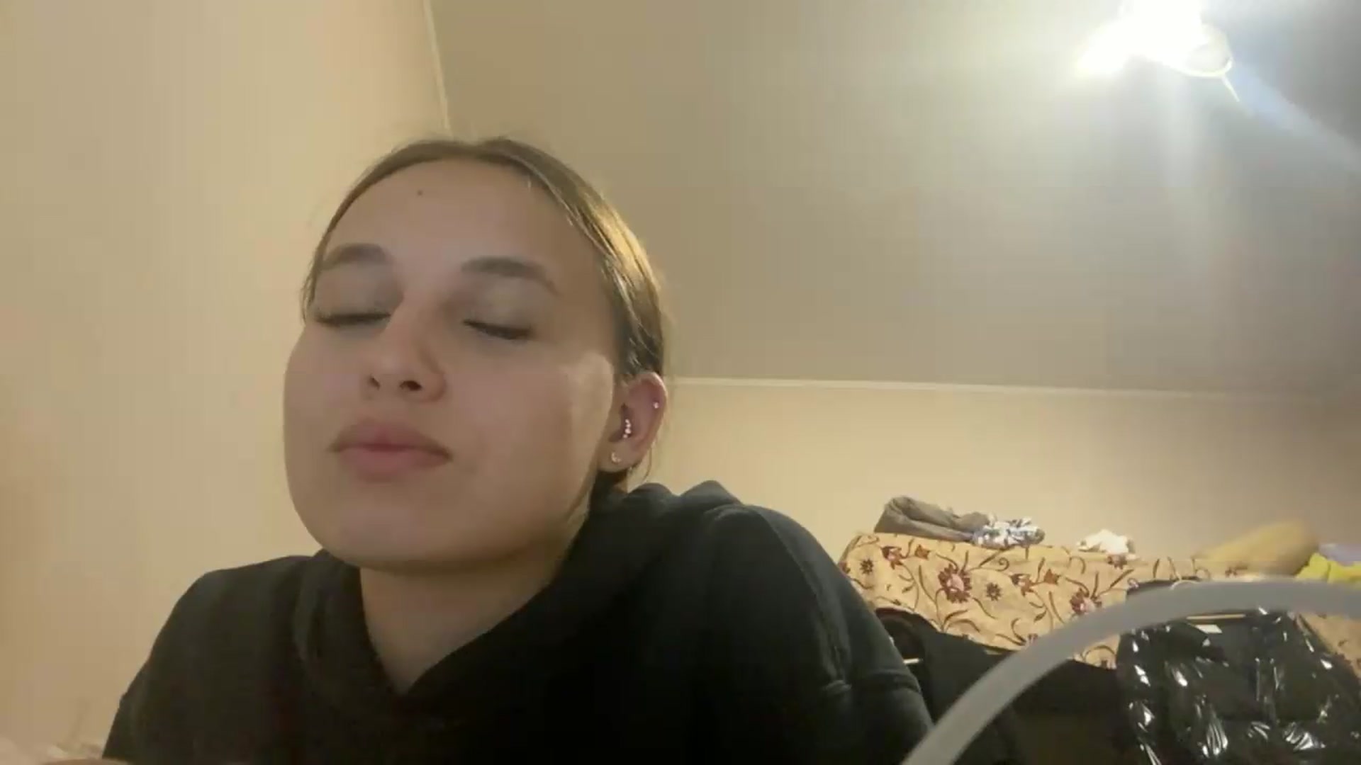 Gallery image thumbnail from irynasweetx's myfreecams stream on, 06/19/2026, 22:58 image 17 of 20