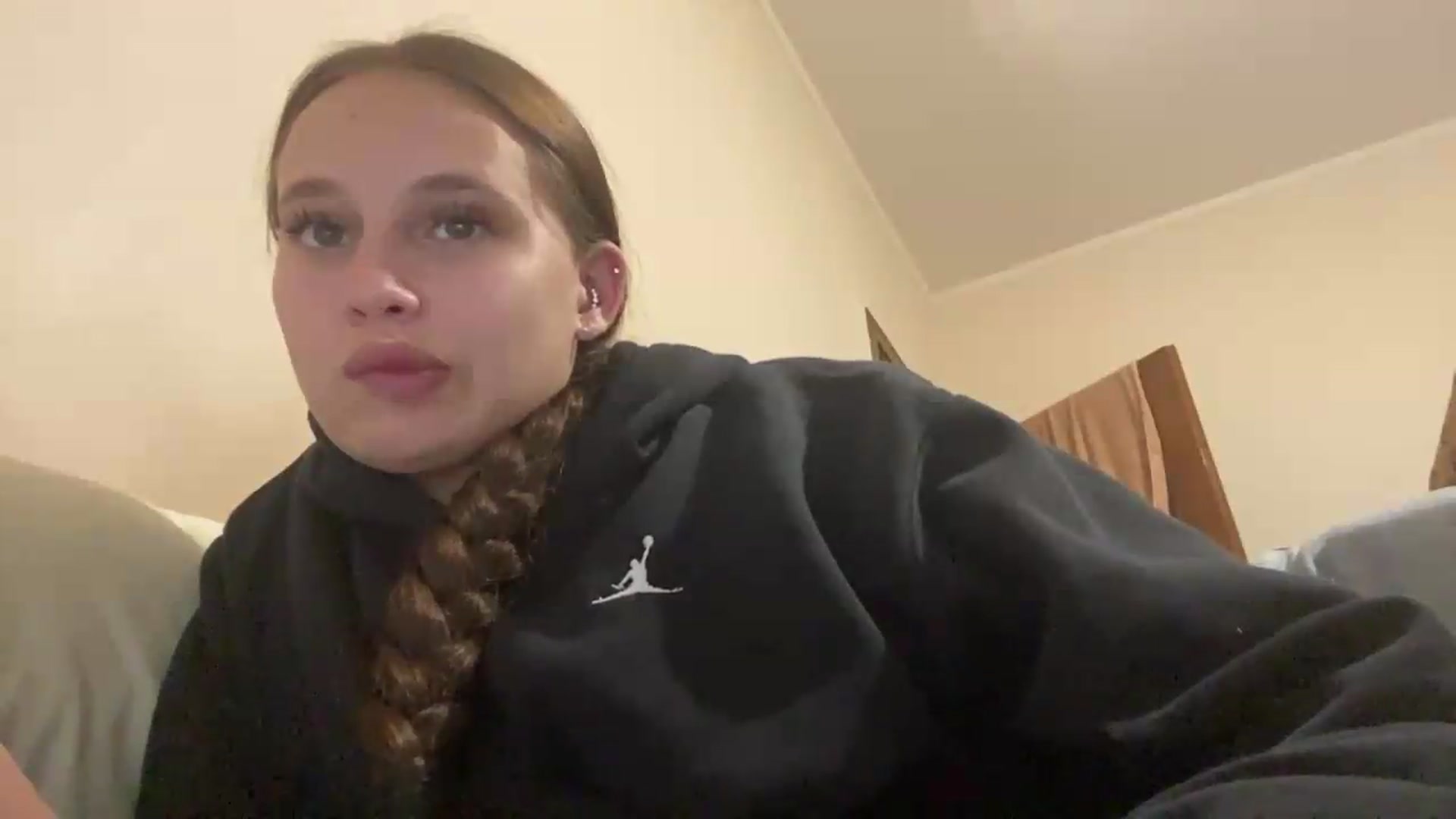 Gallery image thumbnail from irynasweetx's myfreecams stream on, 06/21/2026, 20:37 image 7 of 20