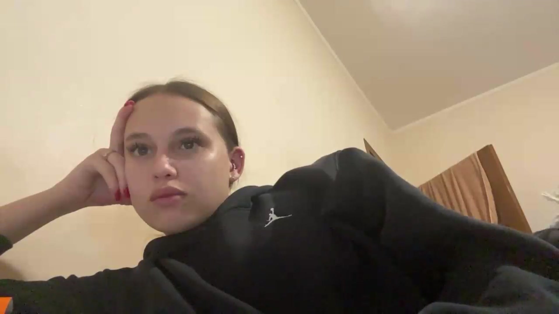 Gallery image thumbnail from irynasweetx's myfreecams stream on, 06/21/2026, 20:37 image 16 of 20