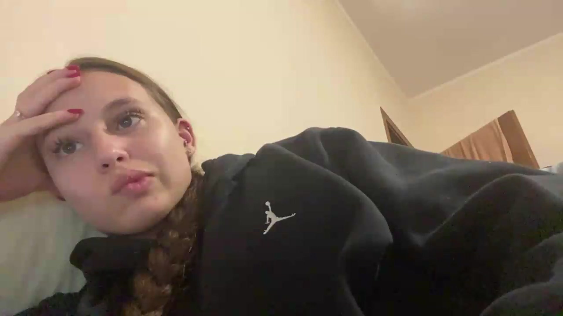 Gallery image thumbnail from irynasweetx's myfreecams stream on, 06/21/2026, 20:37 image 3 of 20