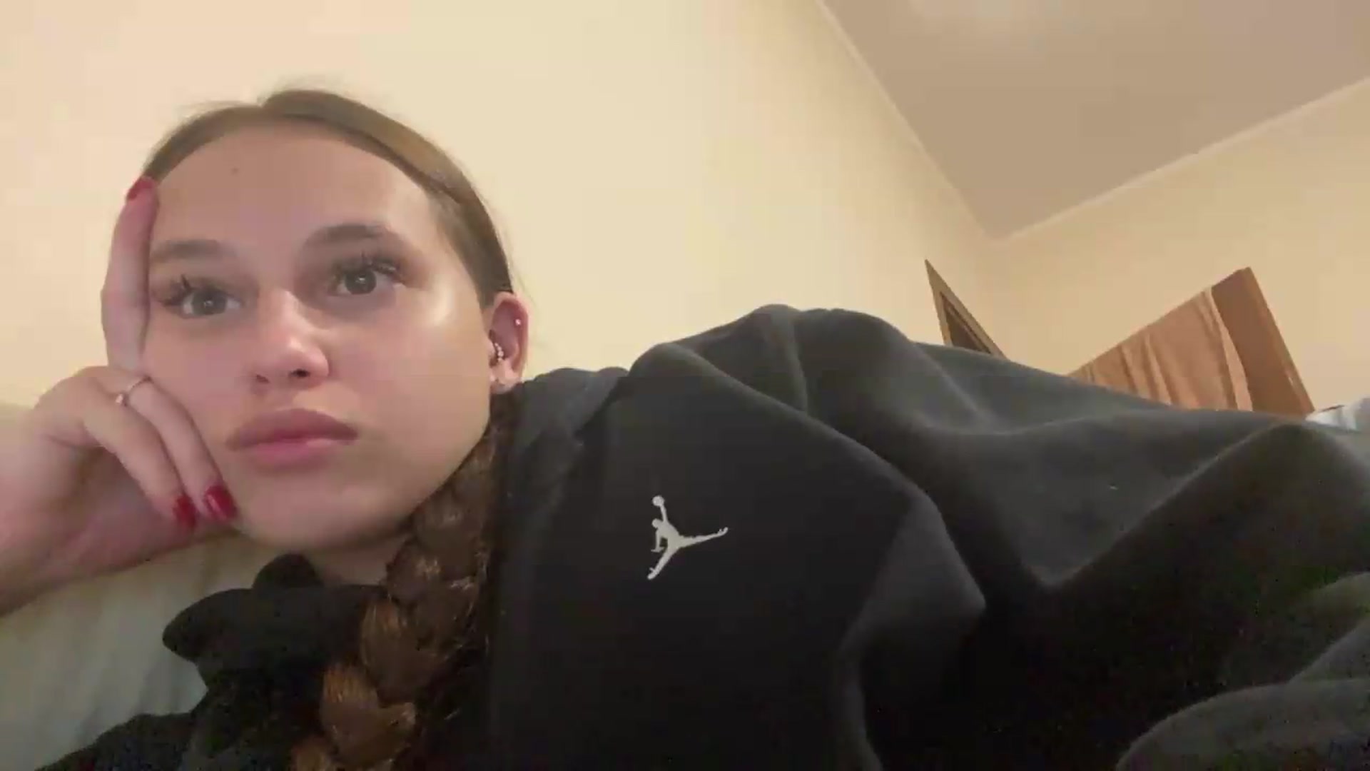 Gallery image thumbnail from irynasweetx's myfreecams stream on, 06/21/2026, 20:37 image 5 of 20