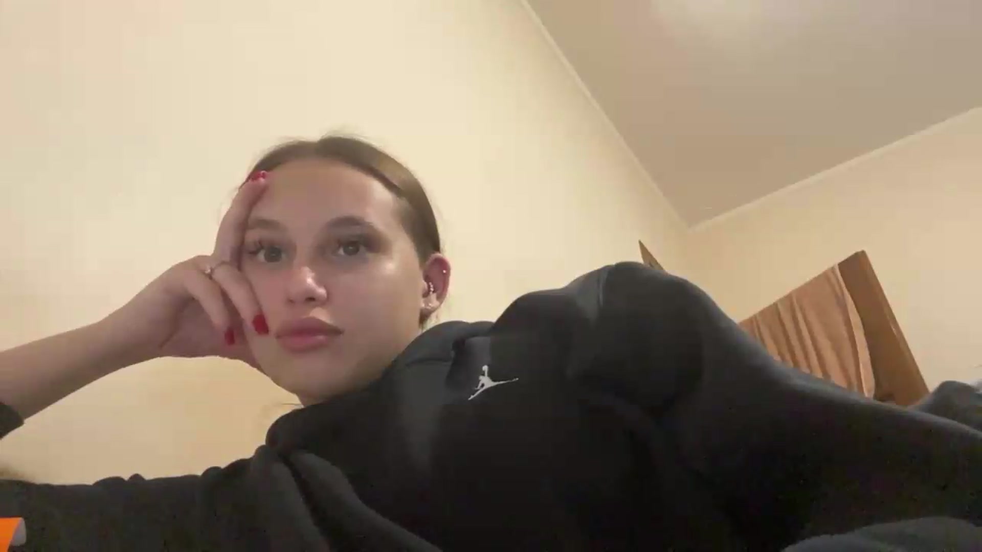 Gallery image thumbnail from irynasweetx's myfreecams stream on, 06/21/2026, 20:37 image 19 of 20