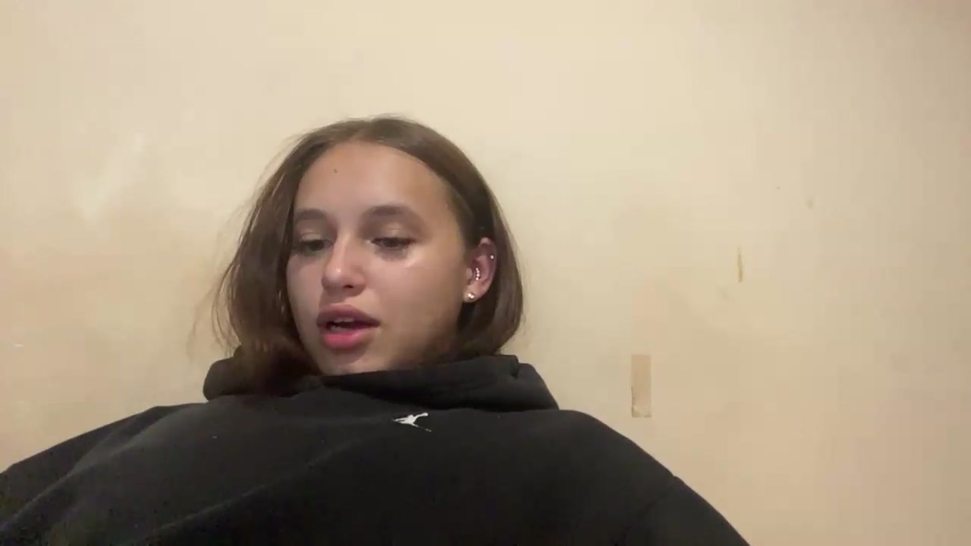 Gallery image thumbnail from irynasweetx's myfreecams stream on, 06/21/2026, 23:20 image 4 of 20