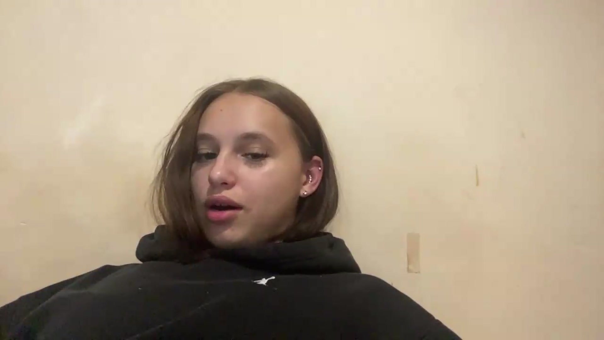 Gallery image thumbnail from irynasweetx's myfreecams stream on, 06/21/2026, 23:20 image 3 of 20