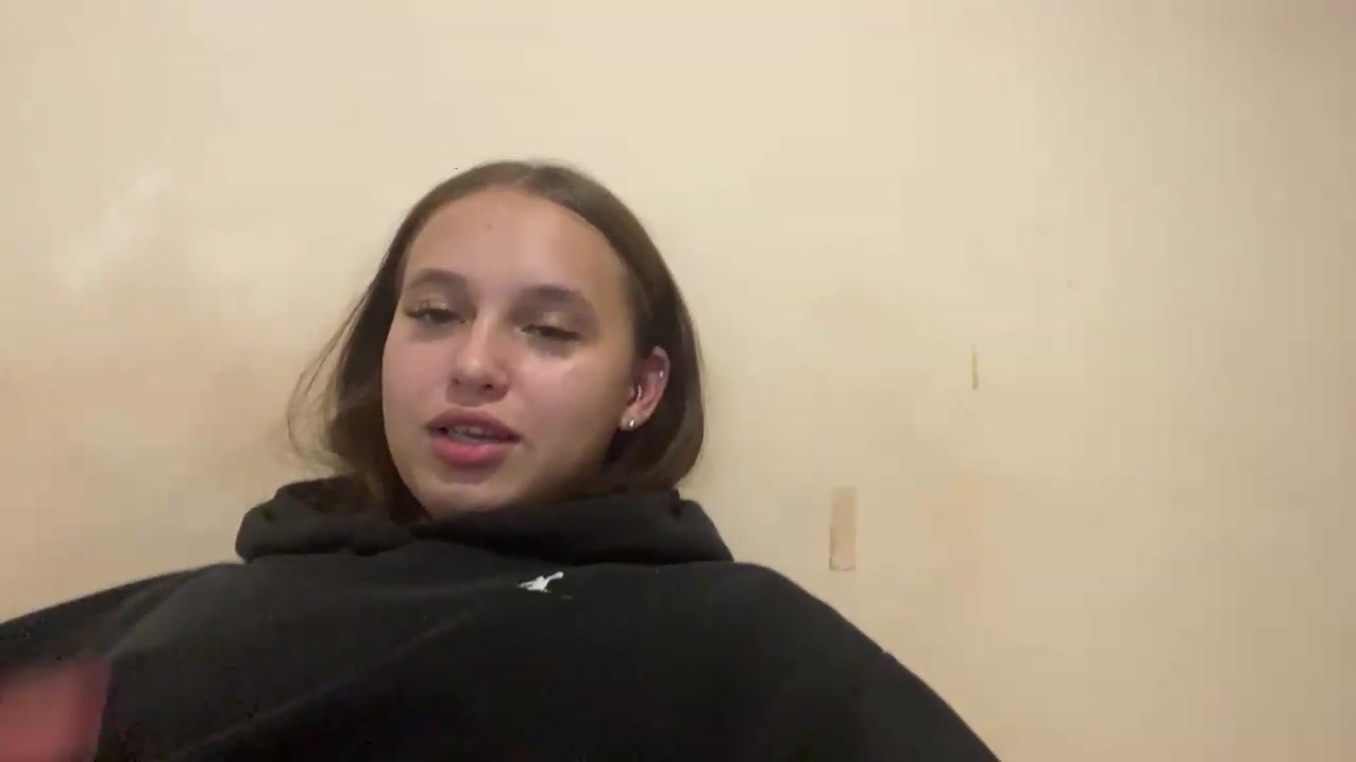 Gallery image thumbnail from irynasweetx's myfreecams stream on, 06/21/2026, 23:20 image 5 of 20