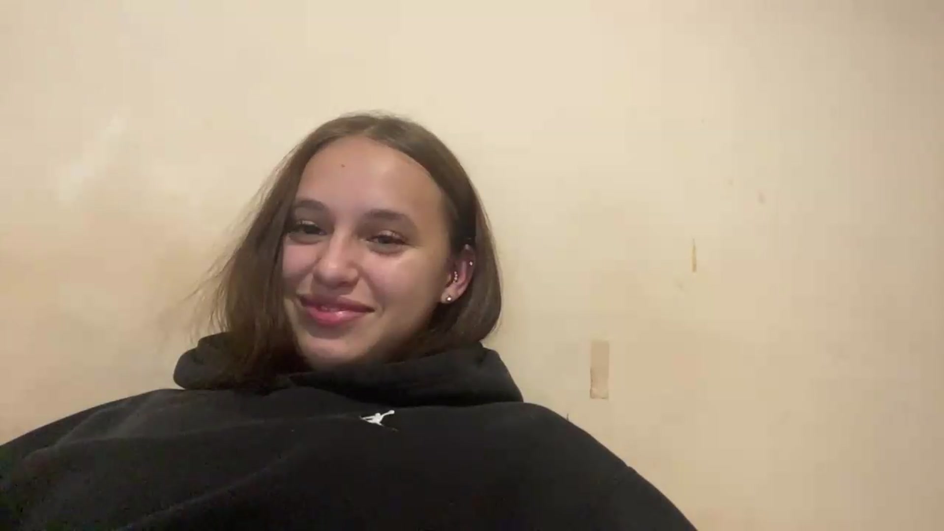 Gallery image thumbnail from irynasweetx's myfreecams stream on, 06/21/2026, 23:20 image 6 of 20