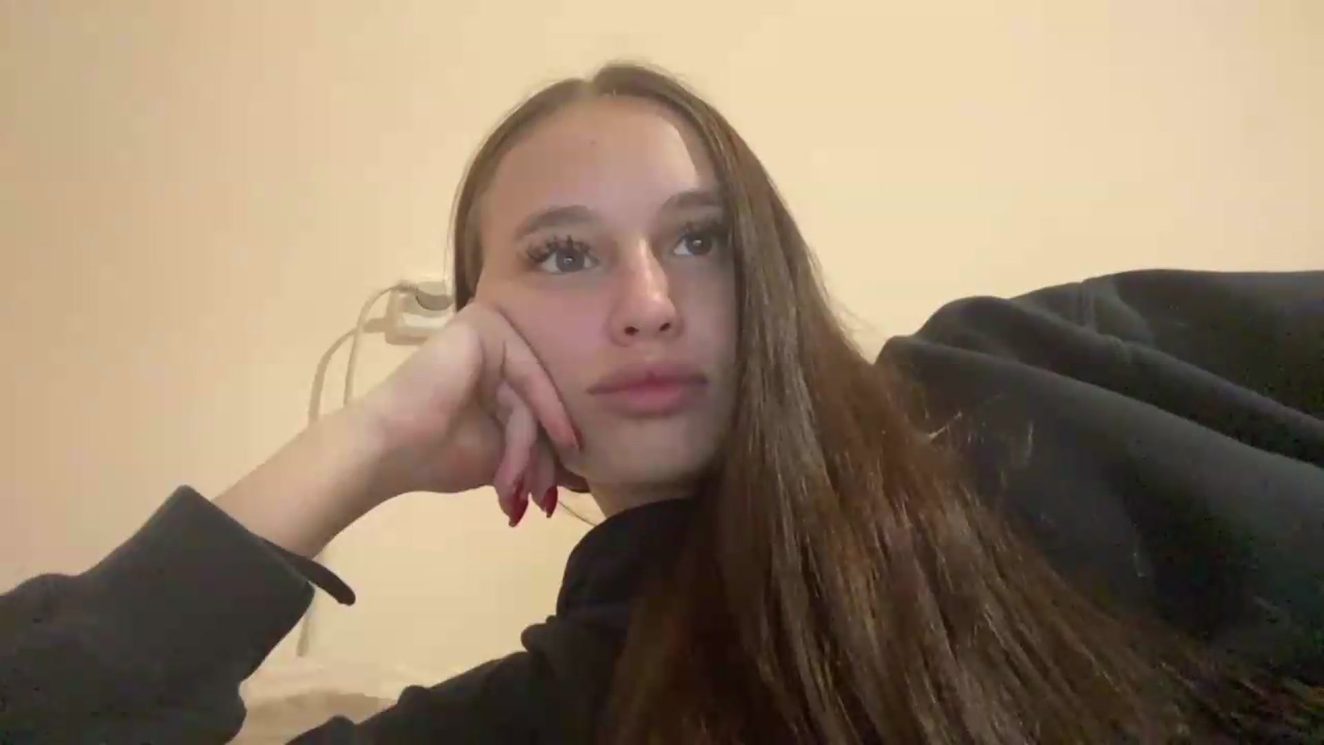 Gallery image thumbnail from irynasweetx's myfreecams stream on, 06/22/2026, 20:52 image 9 of 20