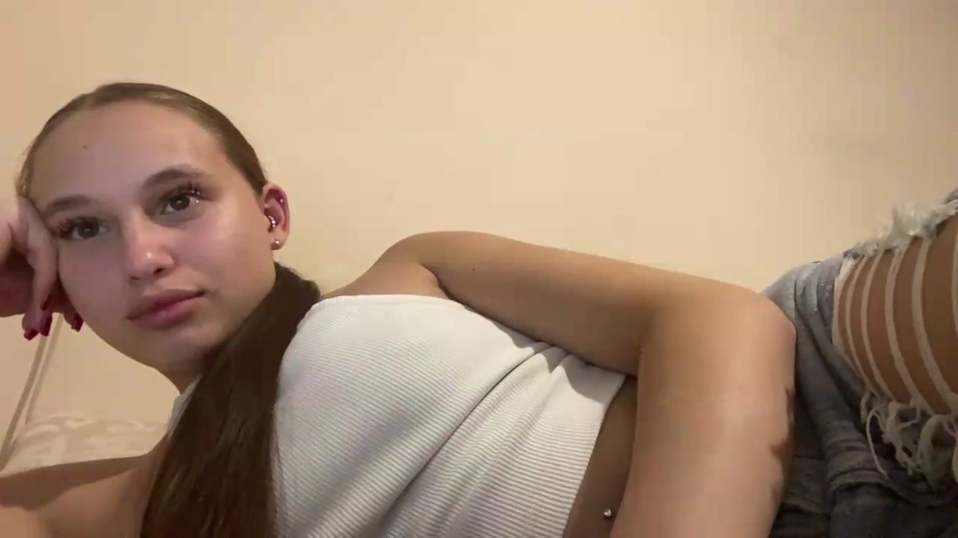 Gallery image thumbnail from irynasweetx's myfreecams stream on, 06/24/2026, 21:44 image 17 of 20