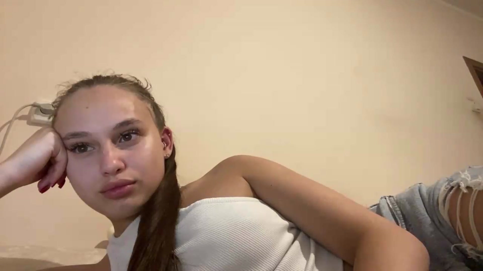 Gallery image thumbnail from irynasweetx's myfreecams stream on, 06/24/2026, 23:40 image 6 of 20