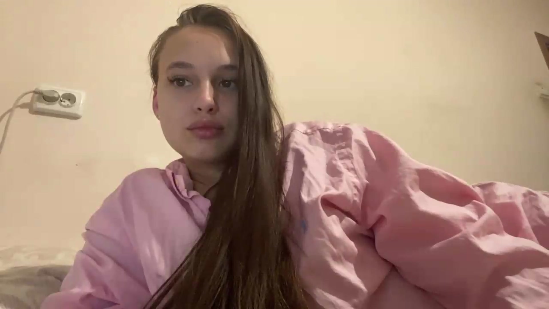 Gallery image thumbnail from irynasweetx's myfreecams stream on, 06/25/2026, 20:49 image 15 of 20