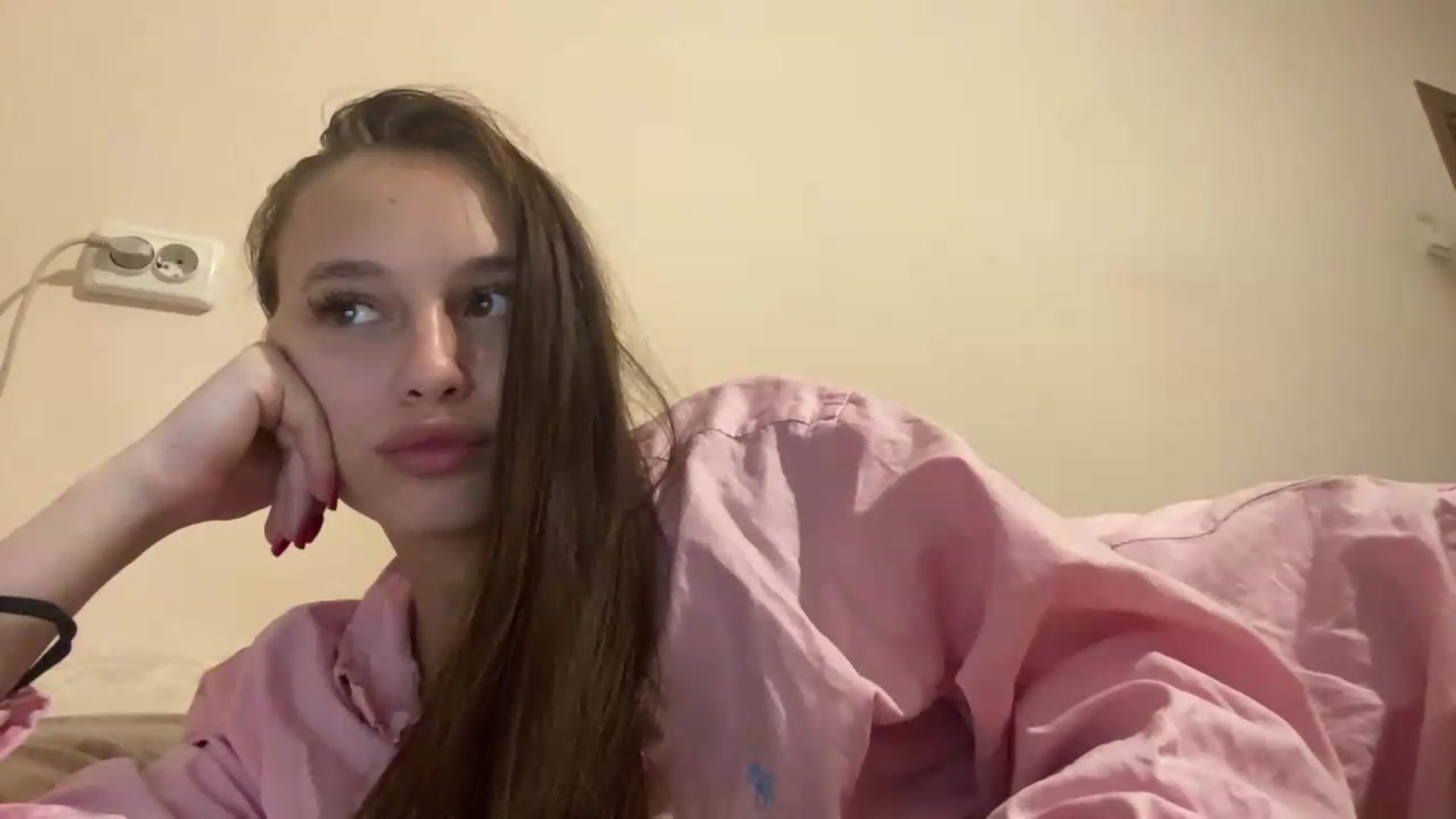 Gallery image thumbnail from irynasweetx's myfreecams stream on, 06/25/2026, 20:49 image 19 of 20