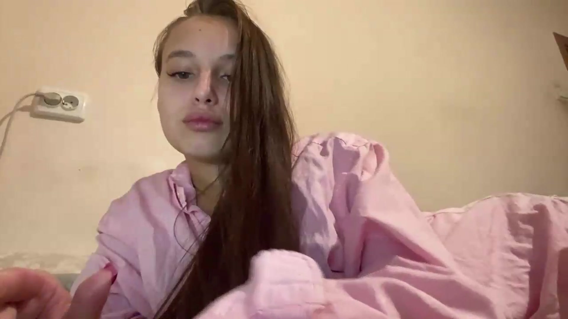 Gallery image thumbnail from irynasweetx's myfreecams stream on, 06/25/2026, 20:49 image 12 of 20