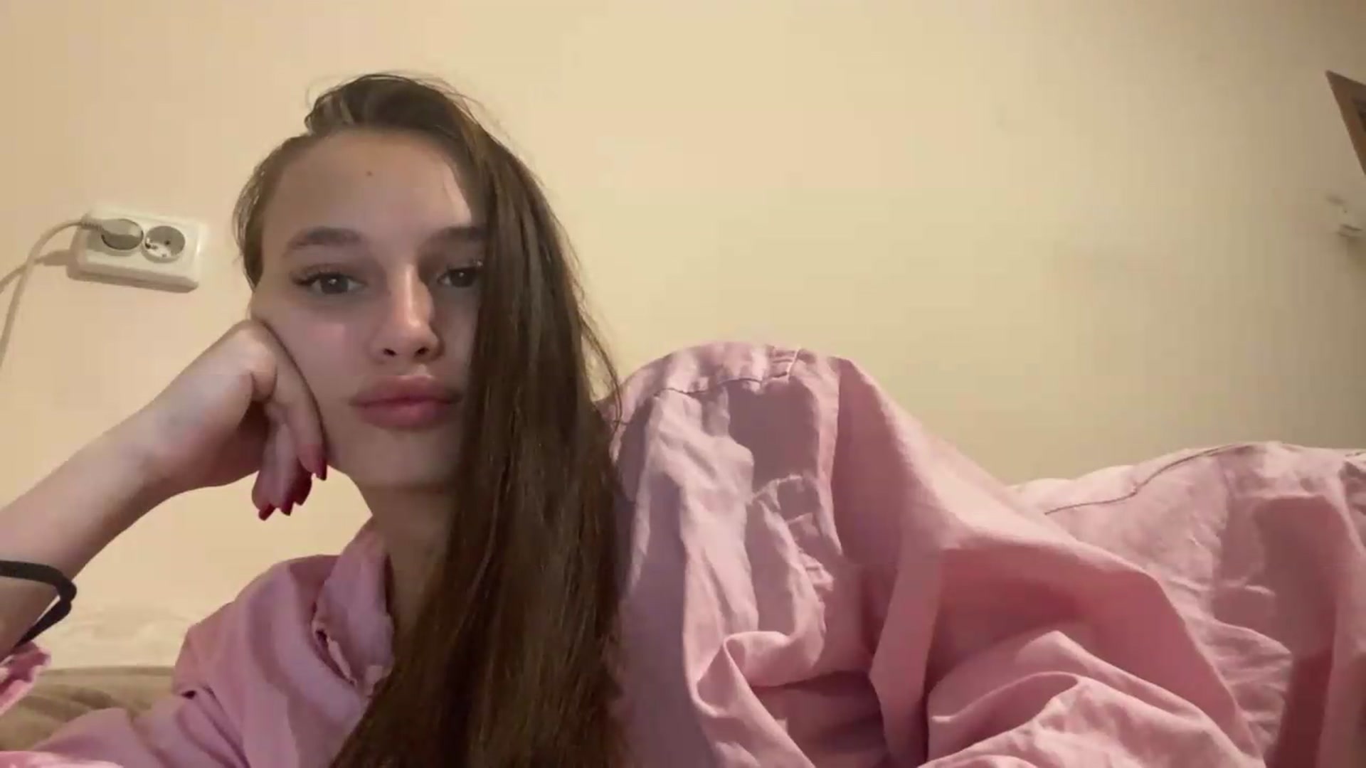 Gallery image thumbnail from irynasweetx's myfreecams stream on, 06/25/2026, 20:49 image 18 of 20