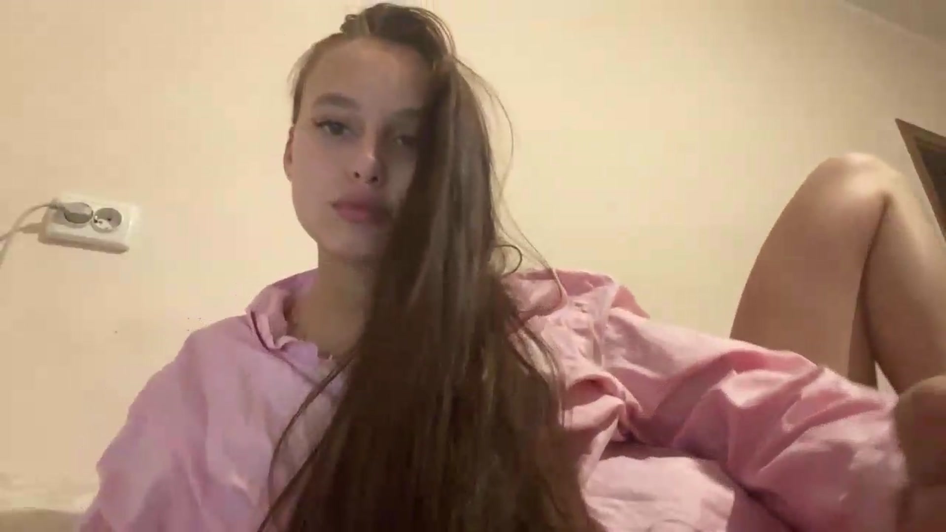 Gallery image thumbnail from irynasweetx's myfreecams stream on, 06/25/2026, 20:49 image 4 of 20