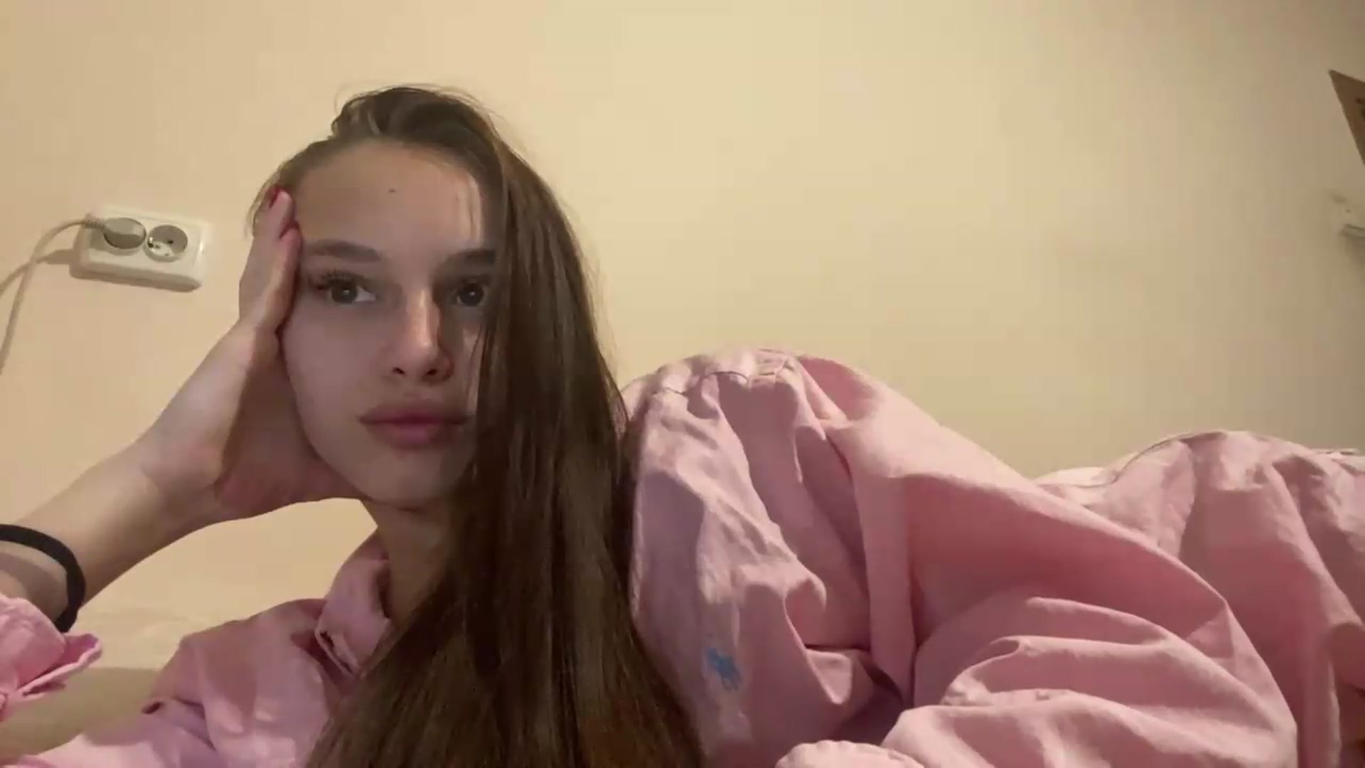 Gallery image thumbnail from irynasweetx's myfreecams stream on, 06/25/2026, 20:49 image 11 of 20