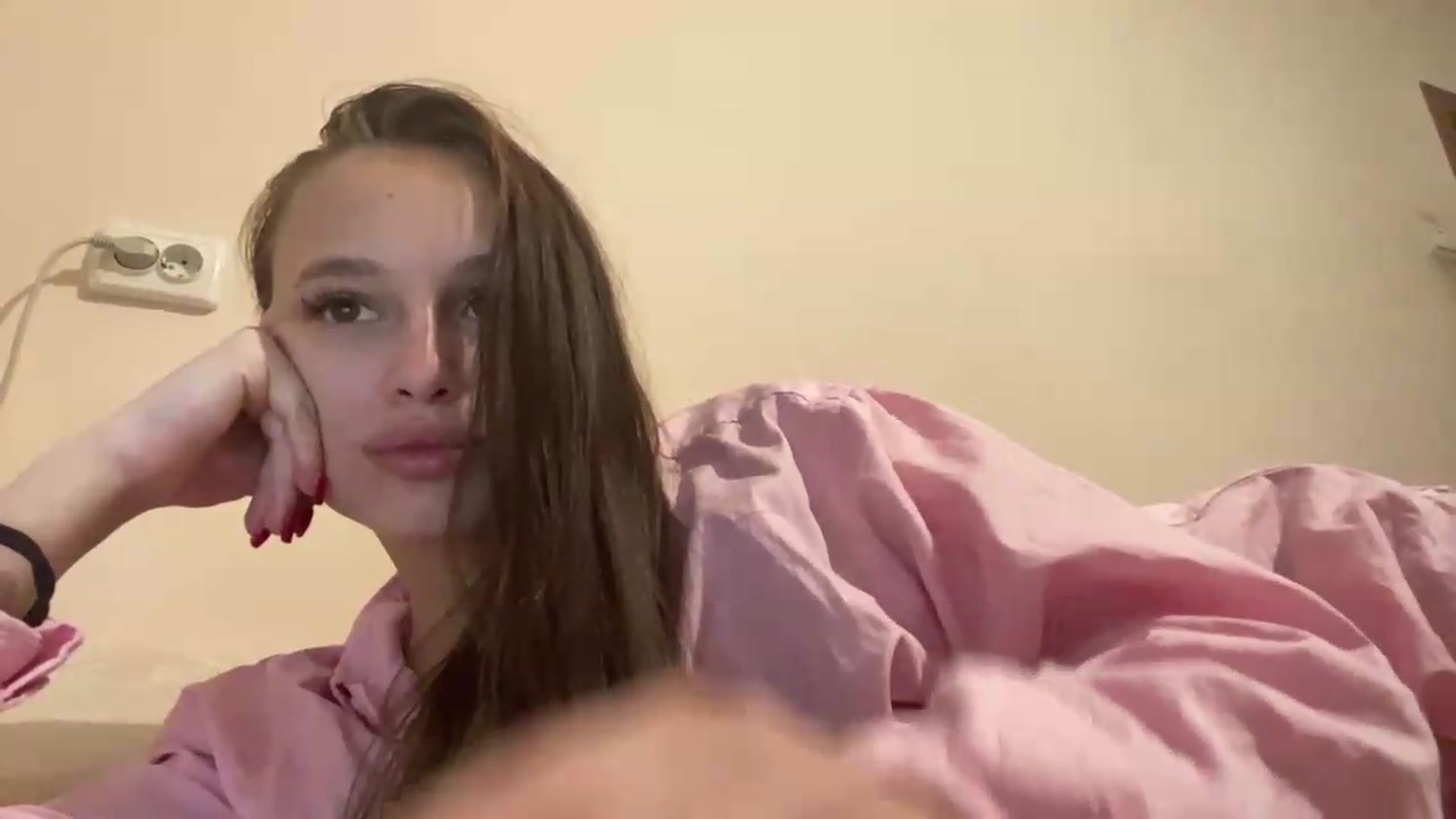 Gallery image thumbnail from irynasweetx's myfreecams stream on, 06/25/2026, 20:49 image 7 of 20