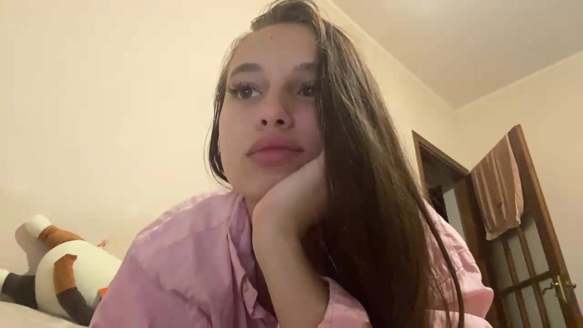 Gallery image thumbnail from irynasweetx's myfreecams stream on, 06/25/2026, 21:20 image 11 of 20