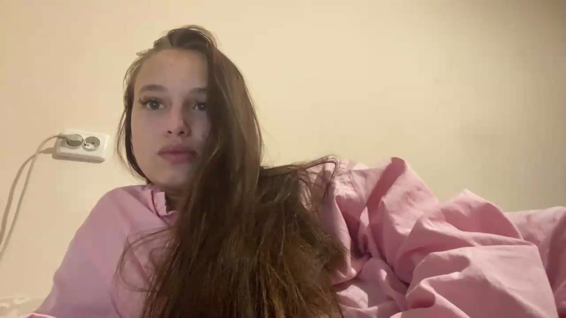 Gallery image thumbnail from irynasweetx's myfreecams stream on, 06/25/2026, 21:20 image 6 of 20