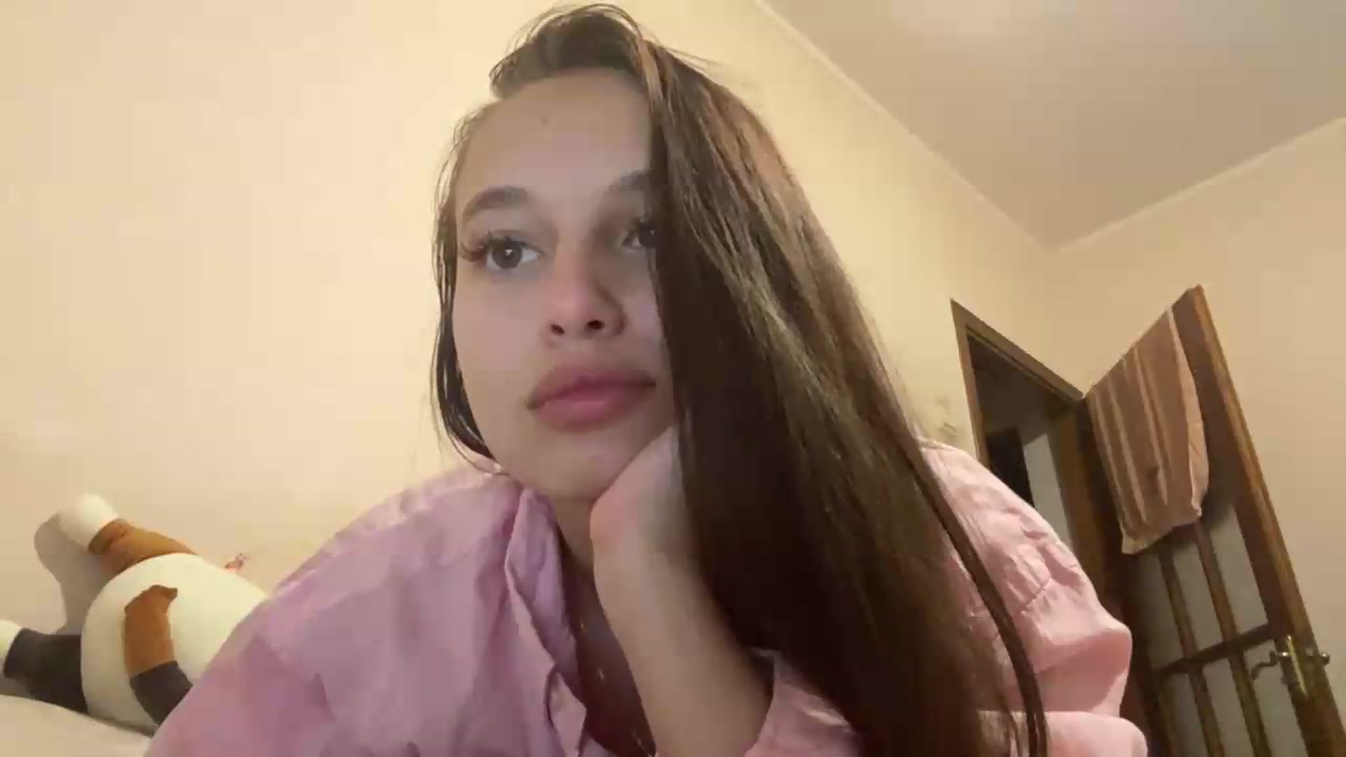 Gallery image thumbnail from irynasweetx's myfreecams stream on, 06/25/2026, 21:20 image 13 of 20