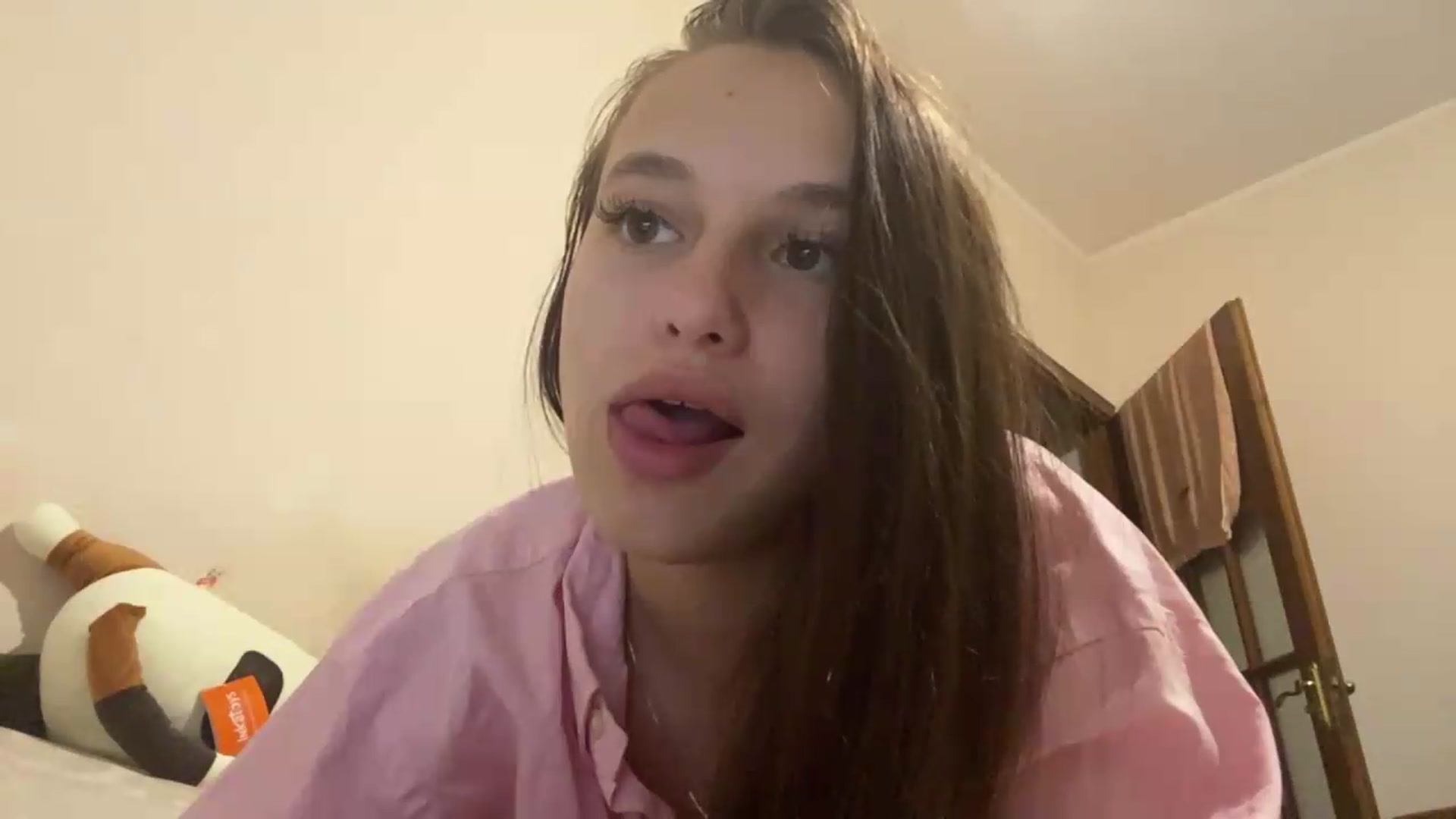 Gallery image thumbnail from irynasweetx's myfreecams stream on, 06/25/2026, 21:20 image 15 of 20