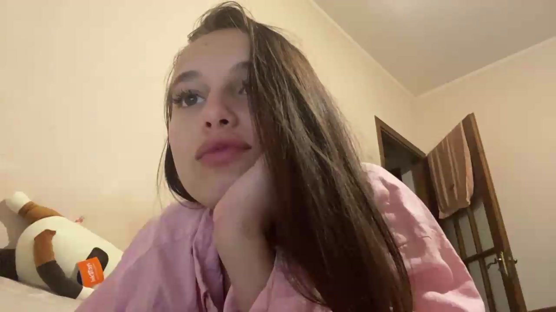 Gallery image thumbnail from irynasweetx's myfreecams stream on, 06/25/2026, 21:20 image 19 of 20