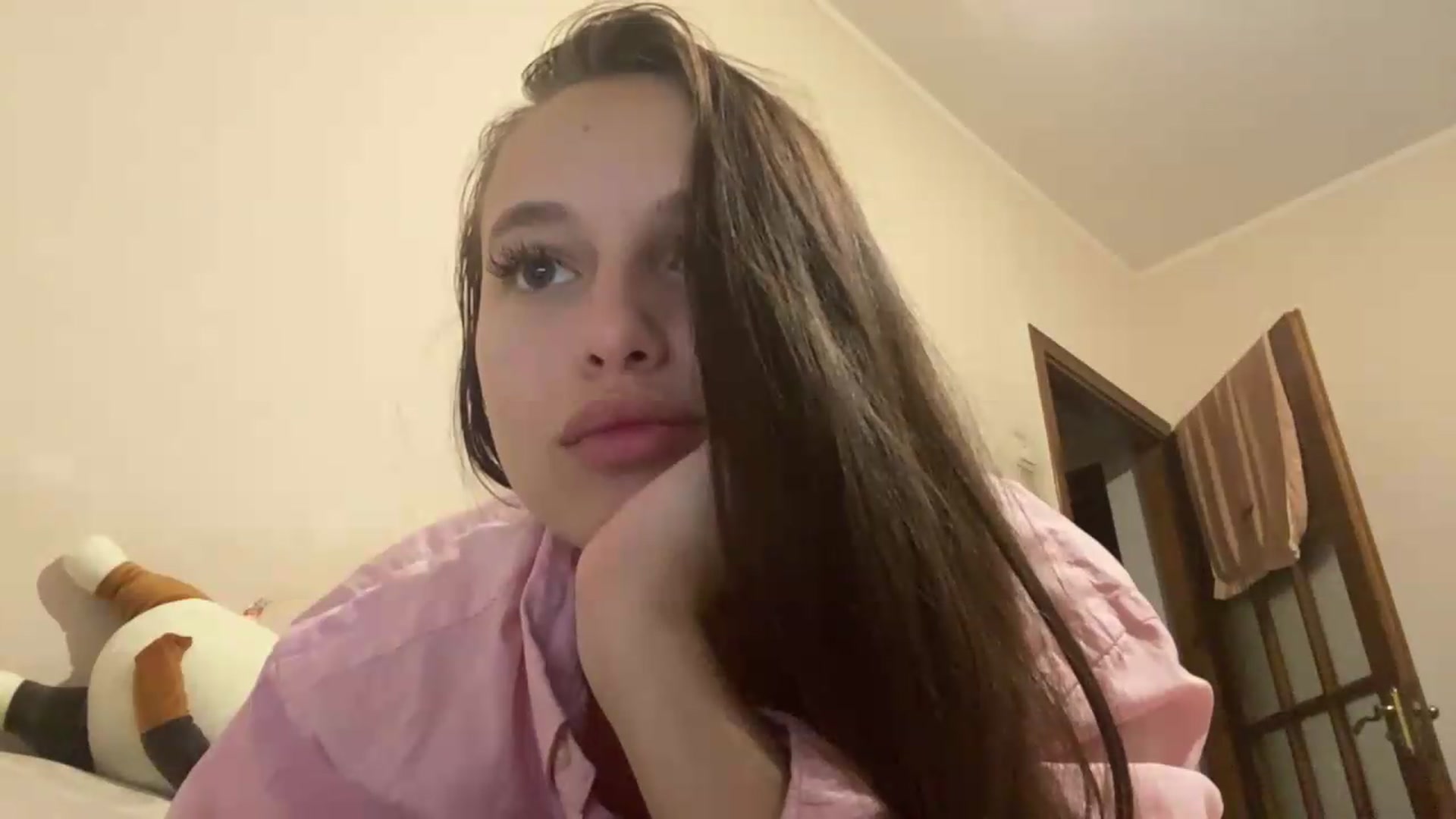Gallery image thumbnail from irynasweetx's myfreecams stream on, 06/25/2026, 21:20 image 12 of 20