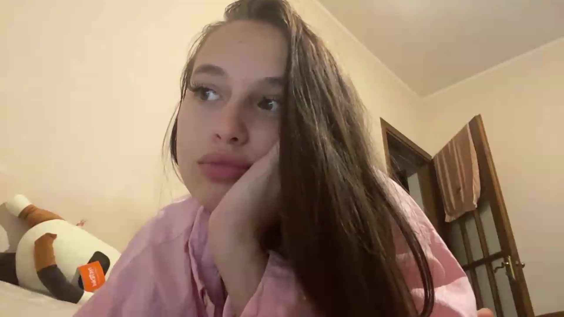 Gallery image thumbnail from irynasweetx's myfreecams stream on, 06/25/2026, 21:20 image 17 of 20