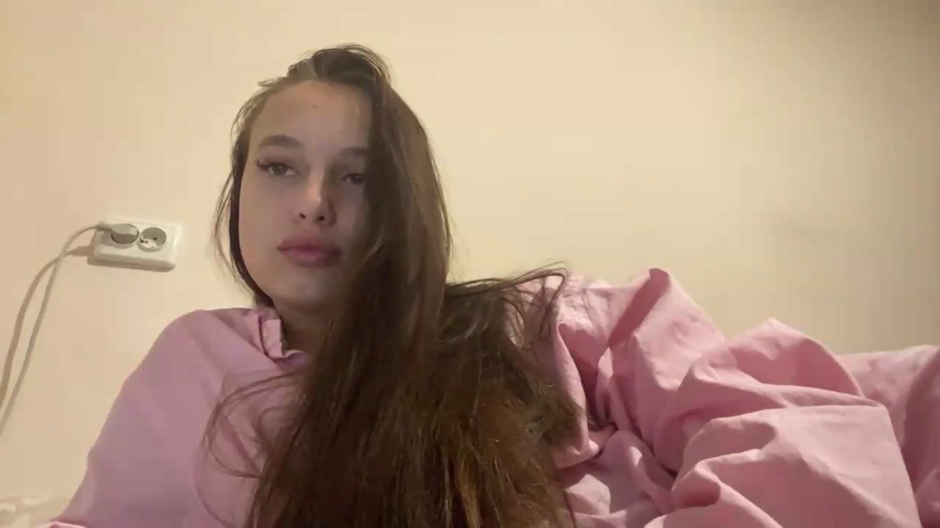 Gallery image thumbnail from irynasweetx's myfreecams stream on, 06/25/2026, 21:20 image 5 of 20