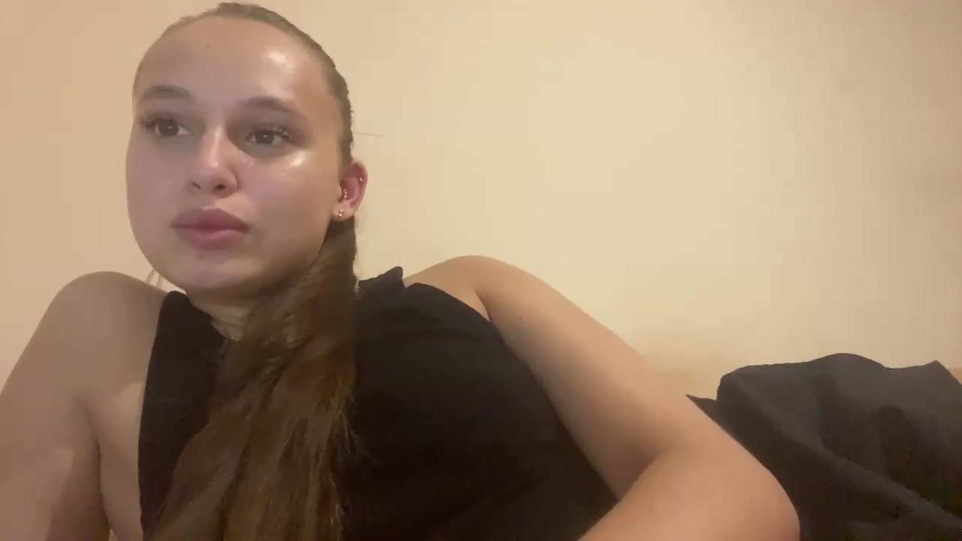 Gallery image thumbnail from irynasweetx's myfreecams stream on, 06/30/2026, 22:04 image 8 of 20