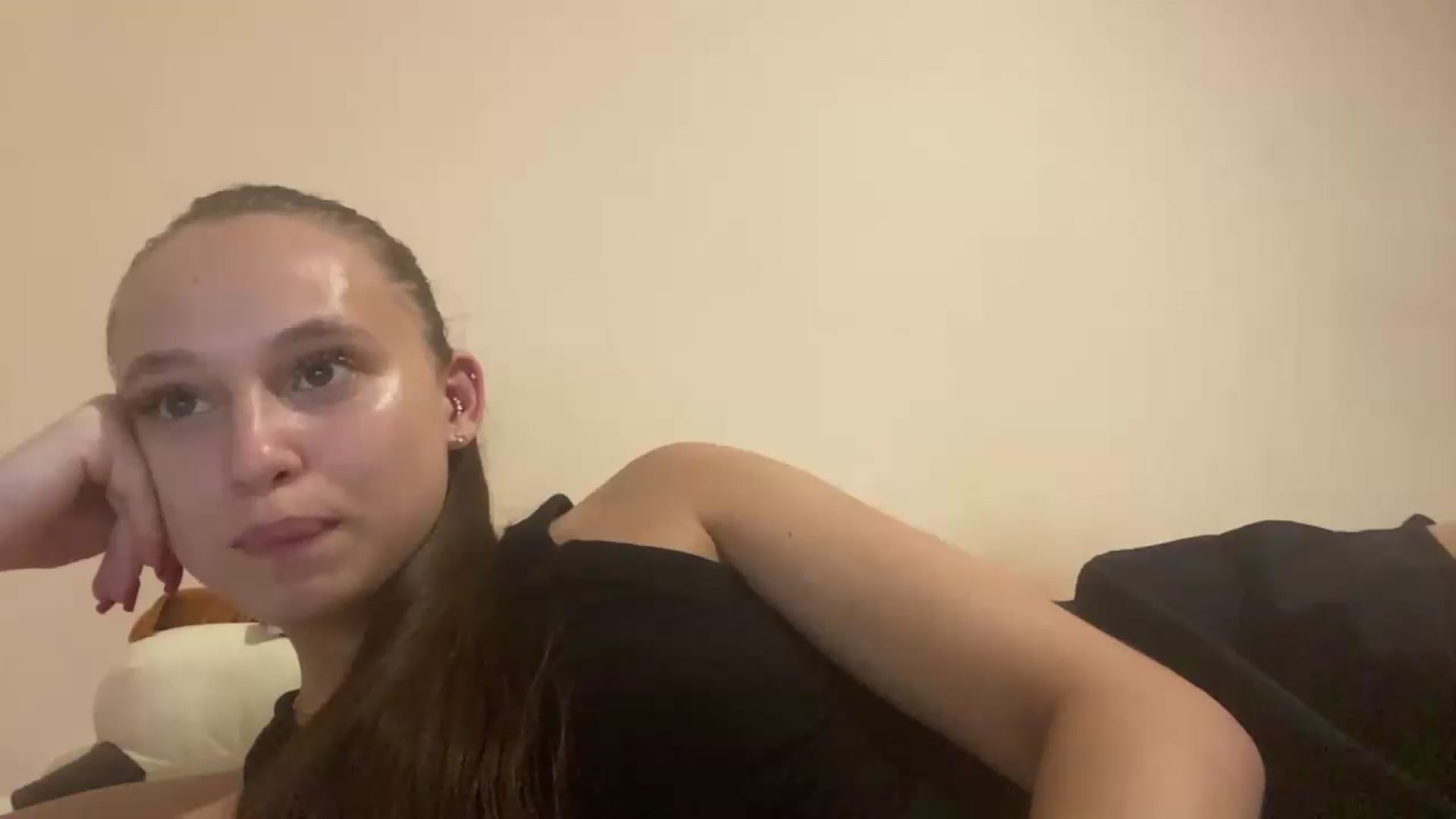 Gallery image thumbnail from irynasweetx's myfreecams stream on, 06/30/2026, 22:04 image 18 of 20