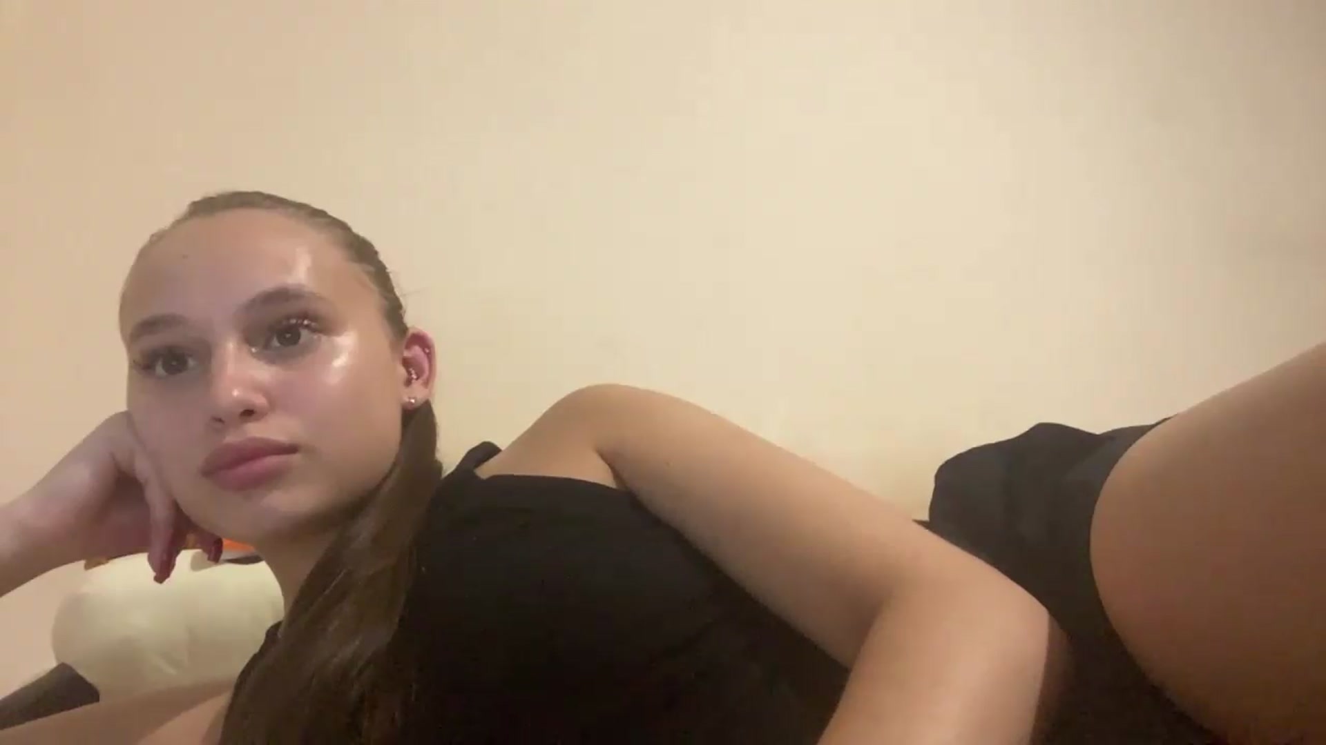 Gallery image thumbnail from irynasweetx's myfreecams stream on, 06/30/2026, 22:04 image 2 of 20