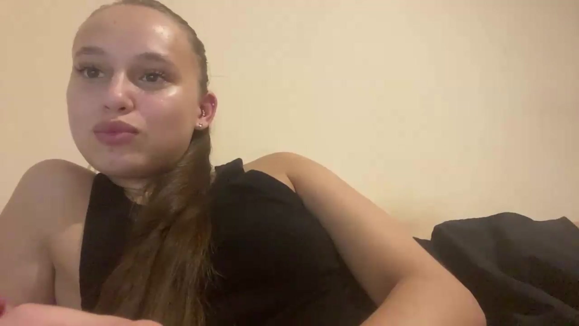 Gallery image thumbnail from irynasweetx's myfreecams stream on, 06/30/2026, 22:04 image 11 of 20