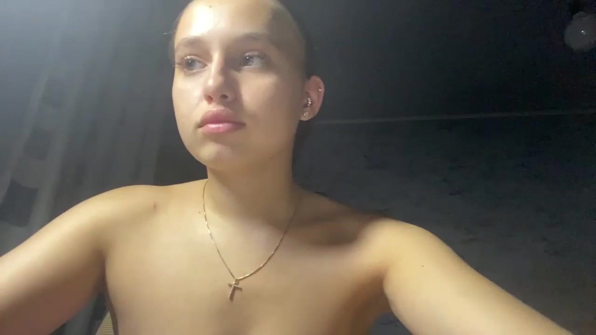 Gallery image thumbnail from irynasweetx's myfreecams stream on, 07/01/2026, 21:02 image 16 of 20