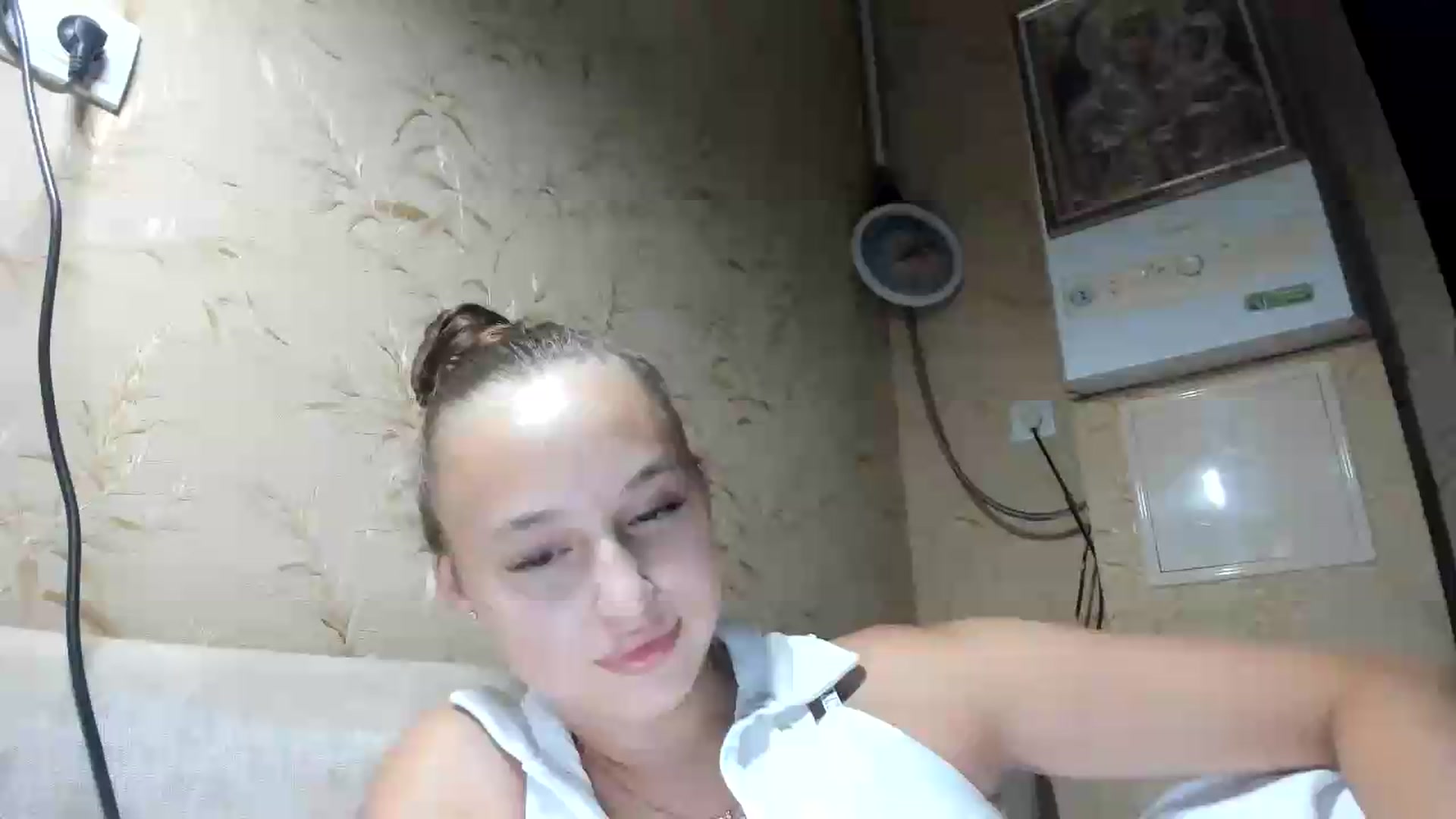 Gallery image thumbnail from irynasweetx's myfreecams stream on, 08/06/2026, 22:16 image 17 of 20