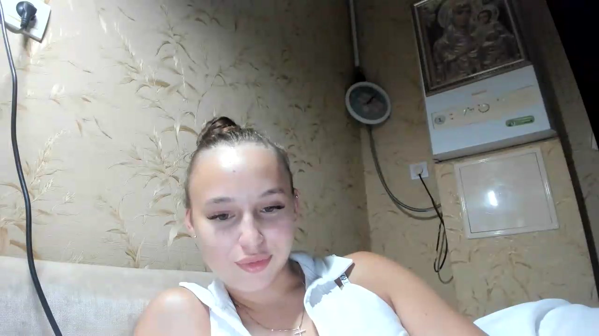 Gallery image thumbnail from irynasweetx's myfreecams stream on, 08/06/2026, 22:16 image 16 of 20