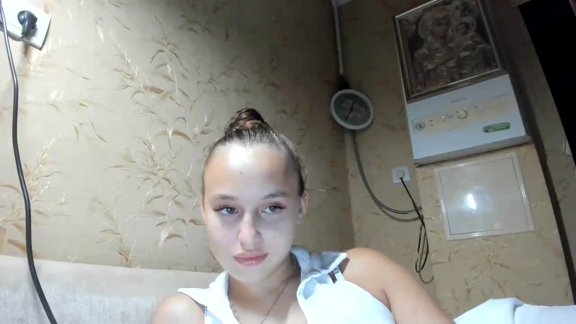 Gallery image thumbnail from irynasweetx's myfreecams stream on, 08/06/2026, 22:16 image 3 of 20