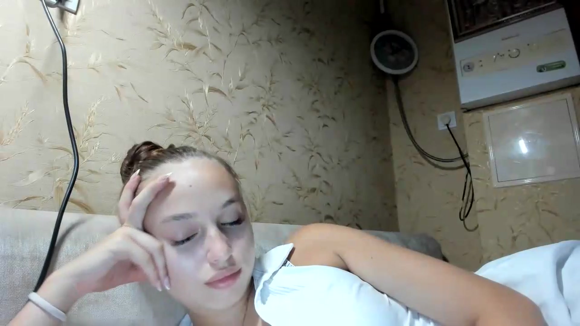 Gallery image thumbnail from irynasweetx's myfreecams stream on, 08/06/2026, 23:07 image 4 of 20