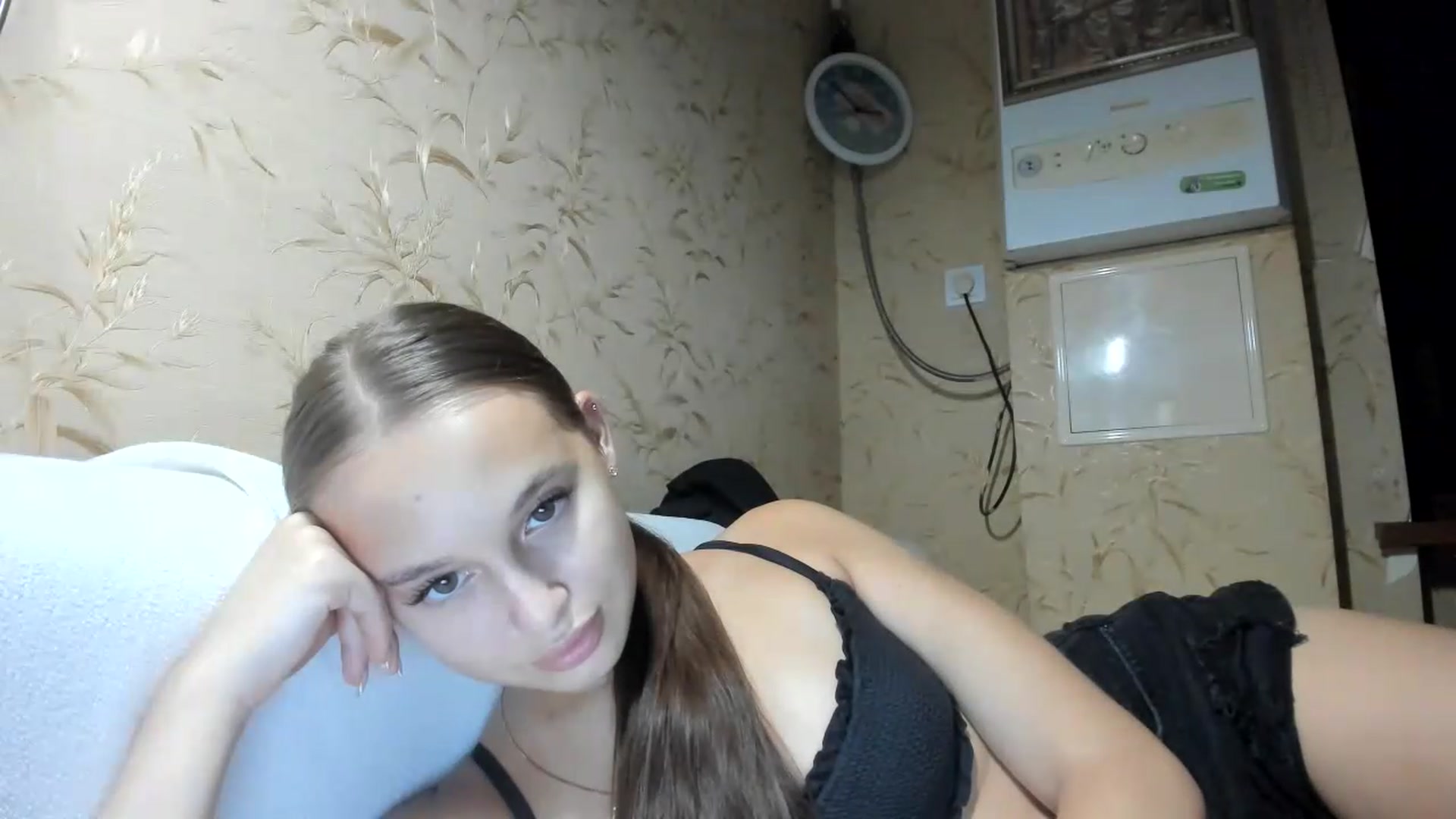 Gallery image thumbnail from irynasweetx's myfreecams stream on, 08/12/2026, 24:03 image 17 of 20