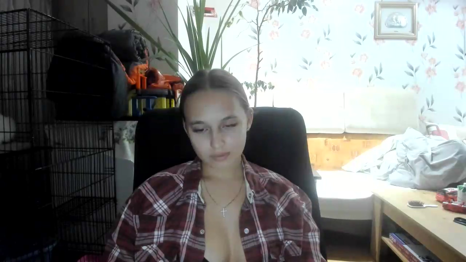 Gallery image thumbnail from irynasweetx's myfreecams stream on, 08/16/2026, 21:03 image 4 of 20