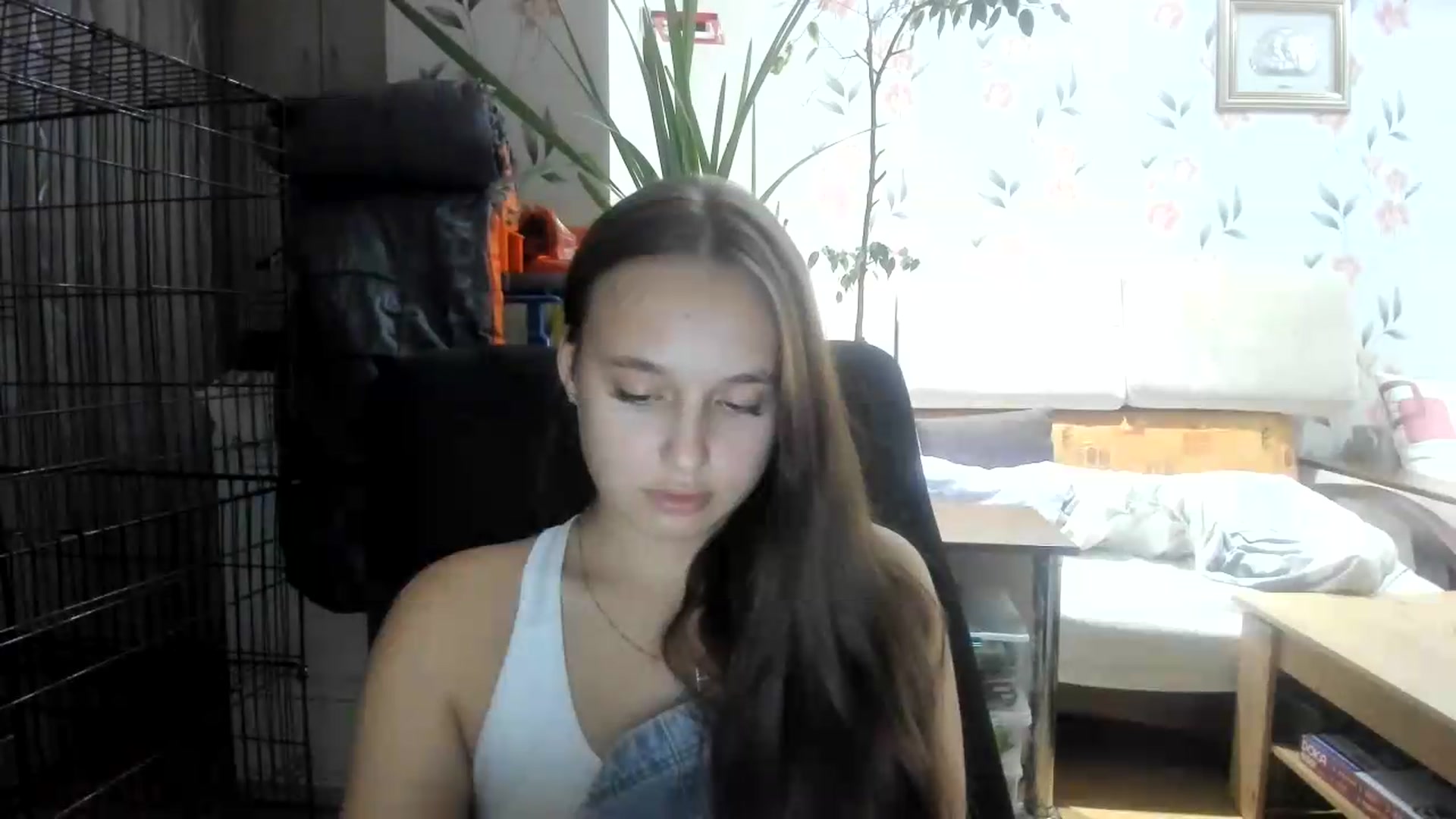 Gallery image thumbnail from irynasweetx's myfreecams stream on, 08/19/2026, 22:08 image 17 of 20
