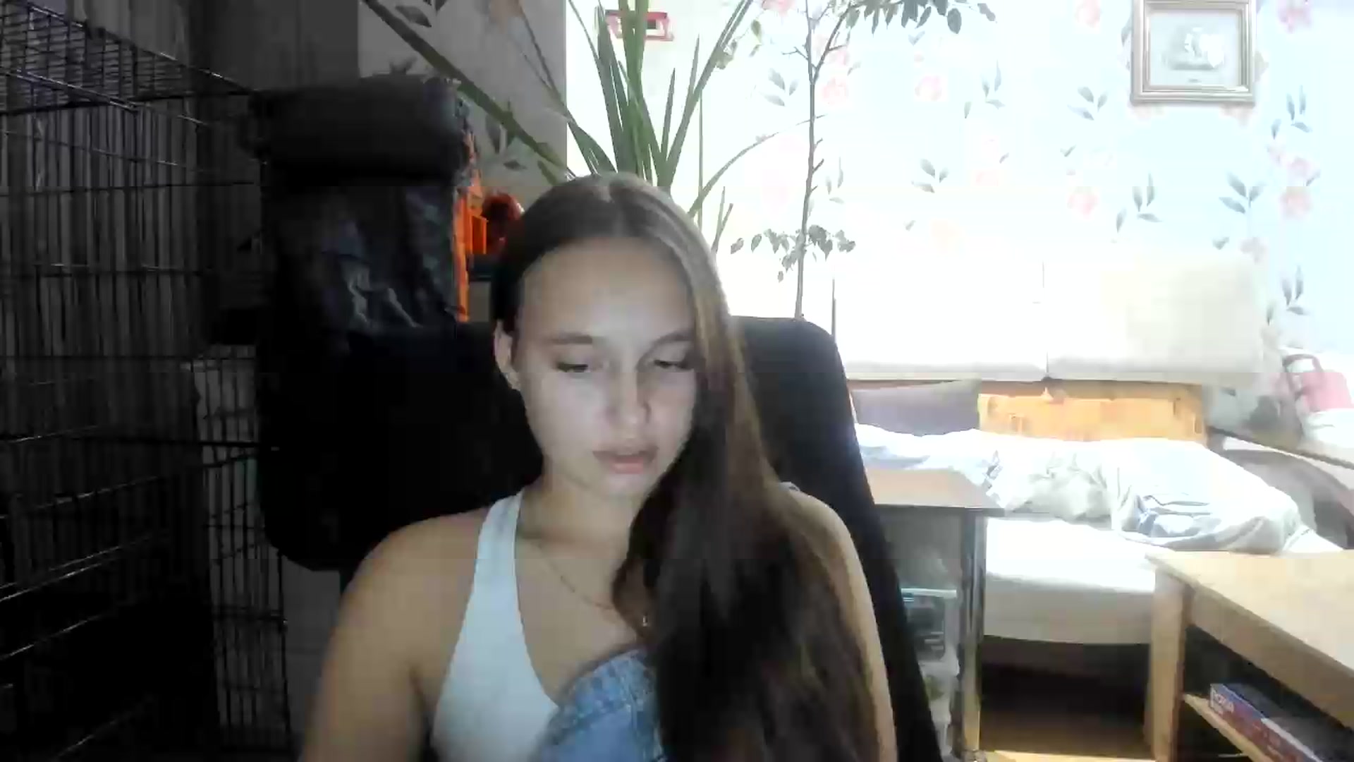 Gallery image thumbnail from irynasweetx's myfreecams stream on, 08/19/2026, 22:08 image 19 of 20