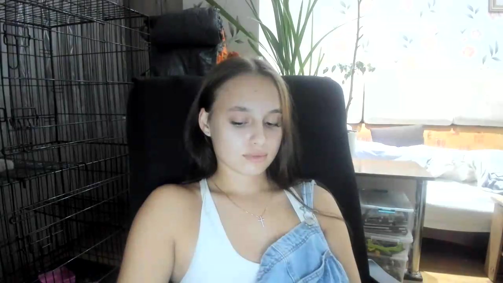 Gallery image thumbnail from irynasweetx's myfreecams stream on, 08/20/2026, 24:00 image 10 of 20