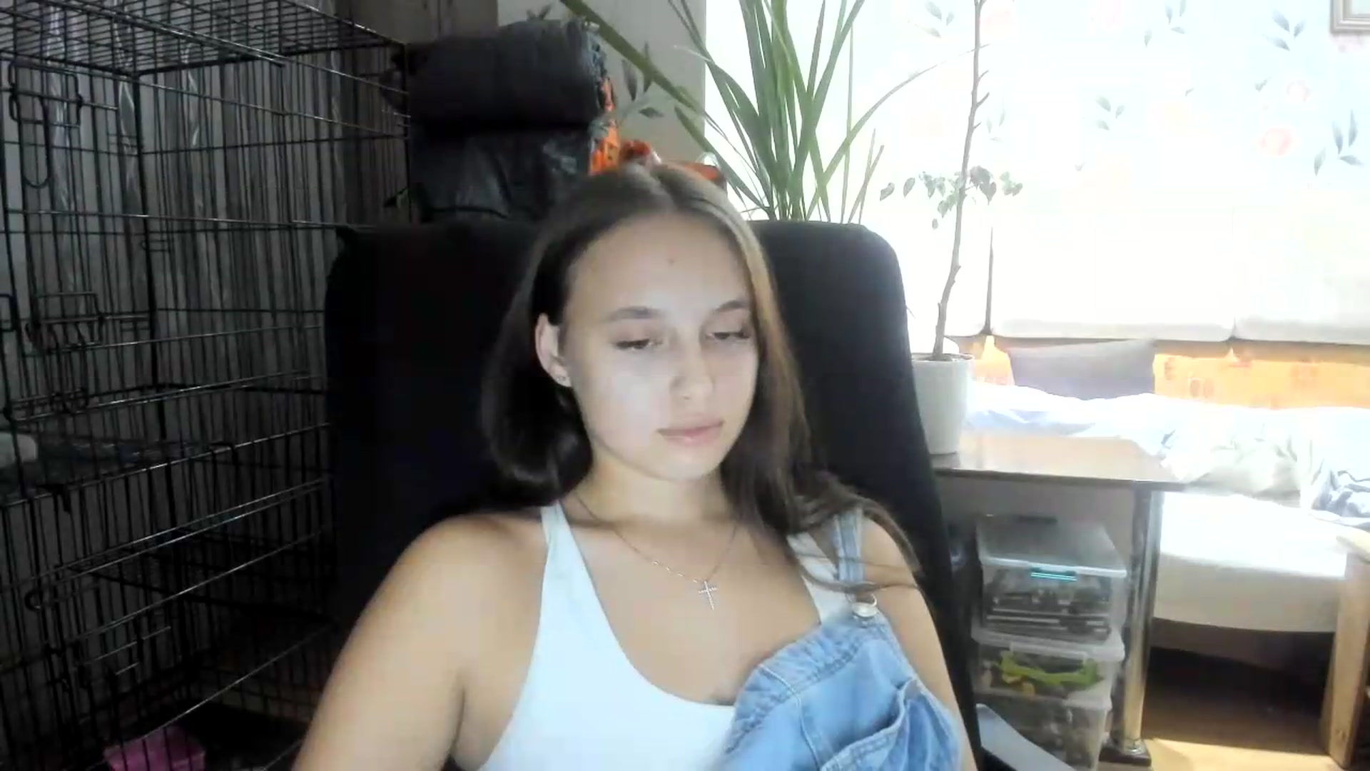 Gallery image thumbnail from irynasweetx's myfreecams stream on, 08/20/2026, 24:00 image 14 of 20