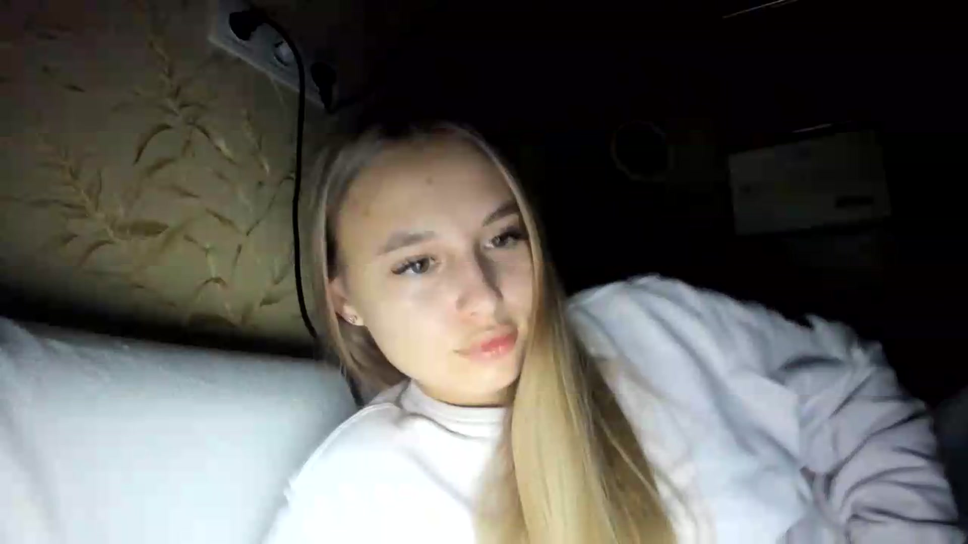 Gallery image thumbnail from irynasweetx's myfreecams stream on, 09/04/2026, 22:59 image 4 of 20