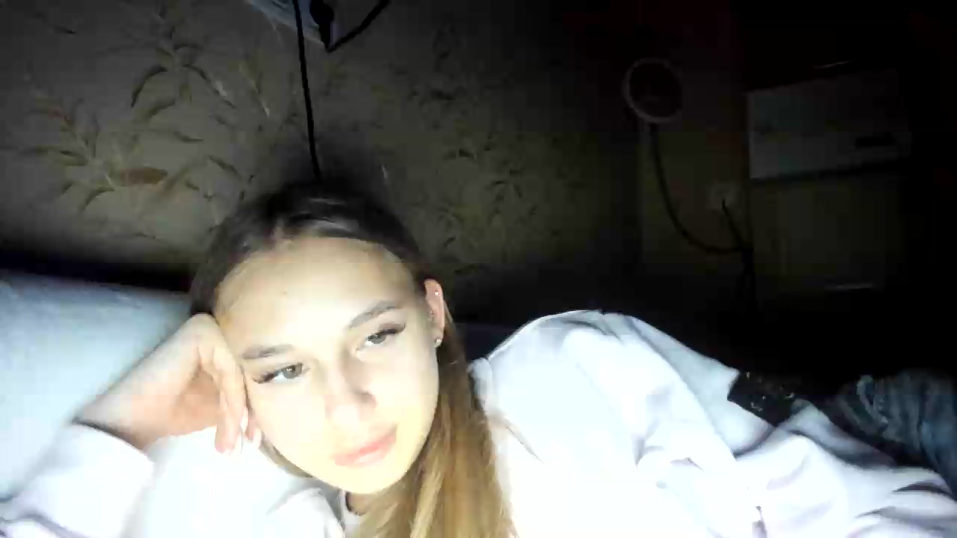 Gallery image thumbnail from irynasweetx's myfreecams stream on, 09/04/2026, 22:59 image 7 of 20